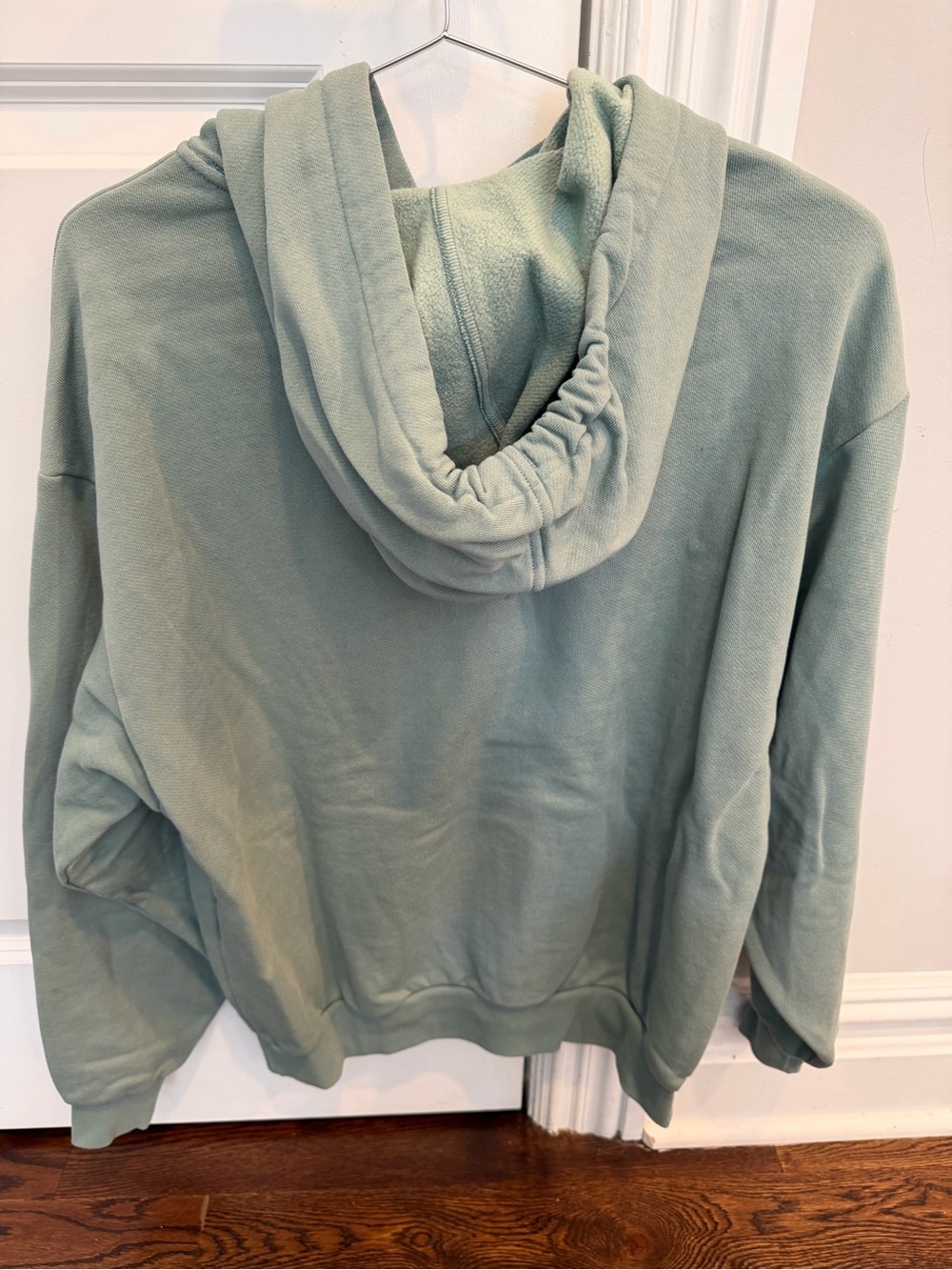 ALO Yoga Sage Green Pullover Hoodie with Kangaroo Pocket - Picture 2 of 3